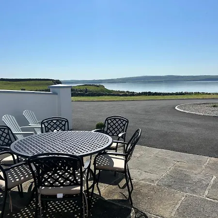 Beside The Sea & Minutes From Cliffs-clahane Shore