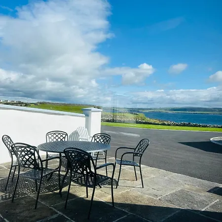 Beside The Sea & Minutes From Cliffs-clahane Shore *