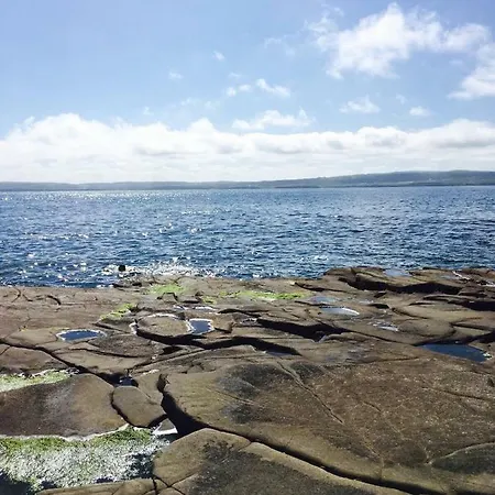 Beside The Sea & Minutes From Cliffs-clahane Shore Feriehus *