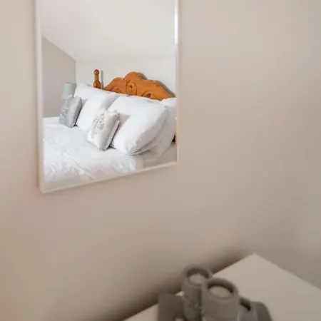 بيت للعطل Beside The Sea & Minutes From Cliffs-clahane Shore