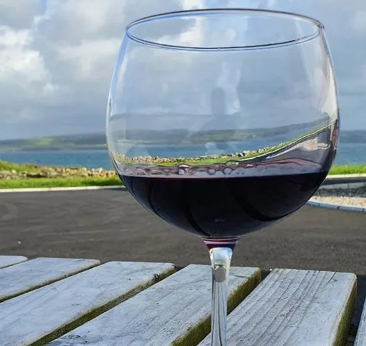 Prázdninový dům Beside The Sea & Minutes From Cliffs-clahane Shore *