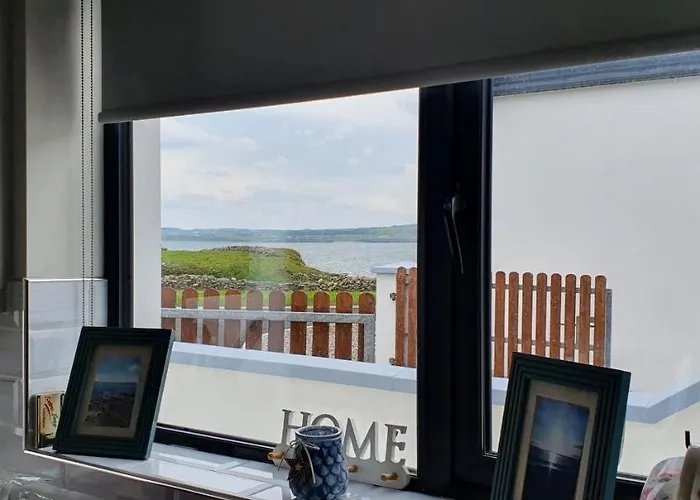 Casa de Férias Beside The Sea & Minutes From Cliffs-clahane Shore