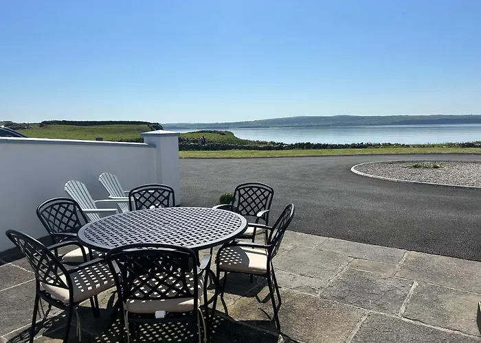 Beside The Sea & Minutes From Cliffs-clahane Shore