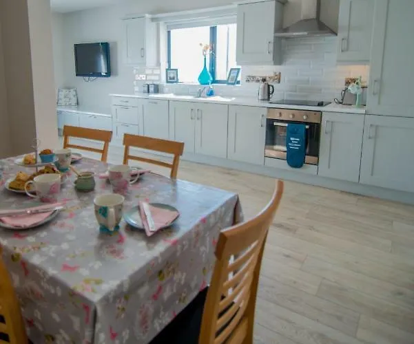 Beside The Sea & Minutes From Cliffs-clahane Shore Casa de Férias